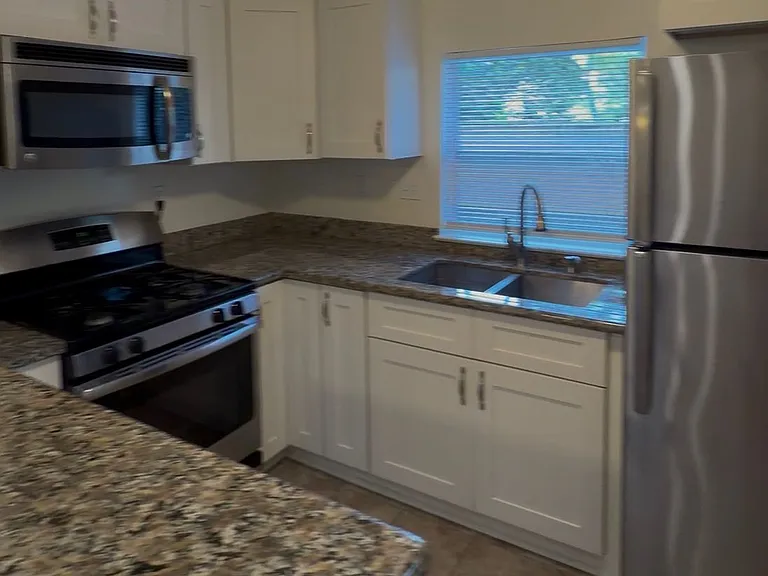 4417-2 Chestnut St — Photo 7