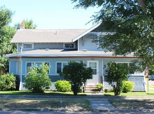 221 S Sargent Ave, Glendive, MT 59330