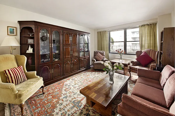 Sold by Stribling | media 9