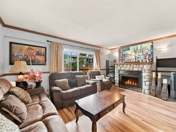 11735 89a Ave #16, Delta, BC V4C 3G8