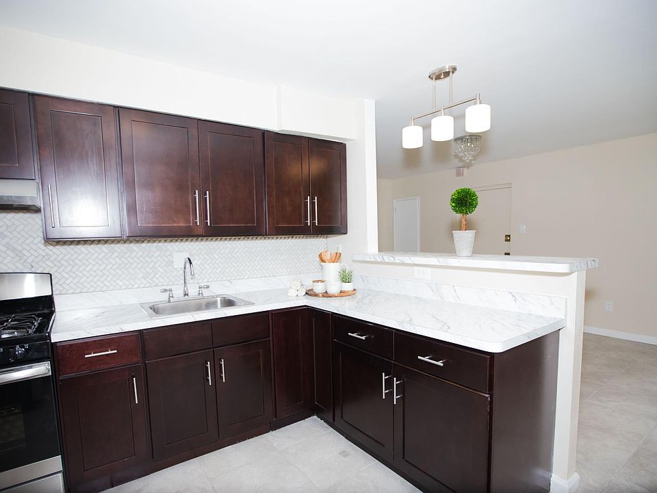 Premier Kitchen