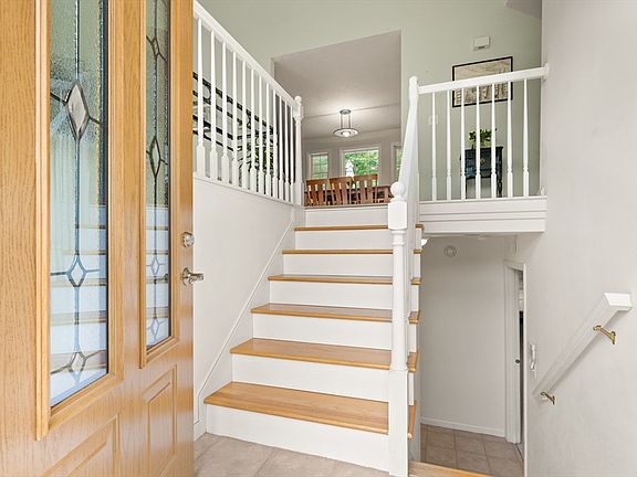5th image of 33 Alger Way