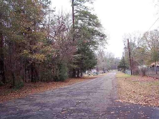 5th image of 7709 Park Dr