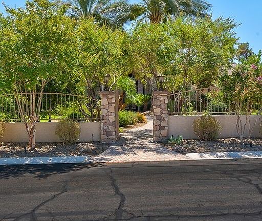 3rd image of 2747 La Casita Ave