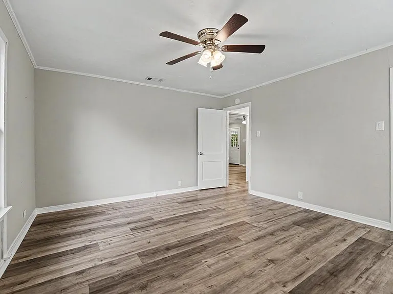 221 W Taylor St — Photo 10