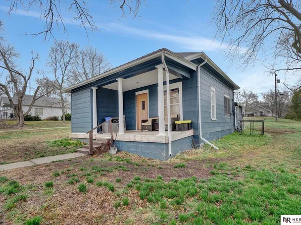 480 Maple St, Sterling, NE 68443