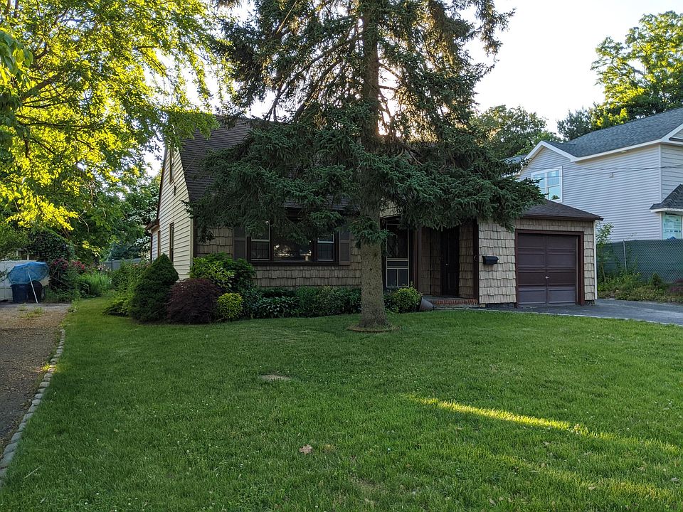 1st image of 15 Dunes Ln