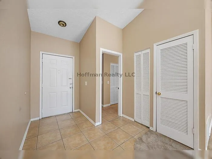 3 bed, 2.0 bath, 1512 sqft, $2,399 — Photo 4
