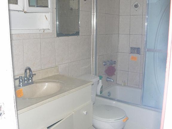 3rd image of 2024 NW 12th Ave