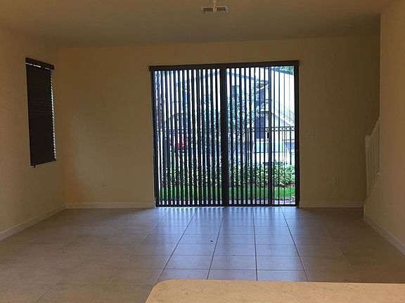 4th image of 5899 NW 56th Pl #1