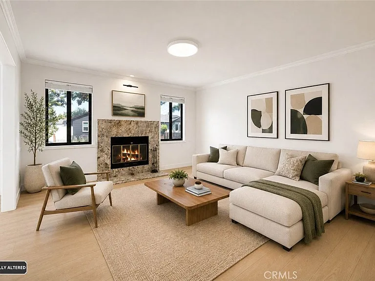 24620 Moon Ave — Photo 5