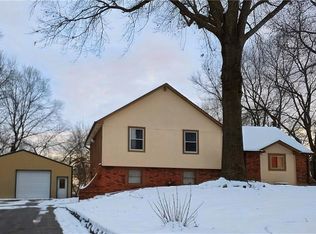 1818 Hilltop Dr, Country Club, MO 64505