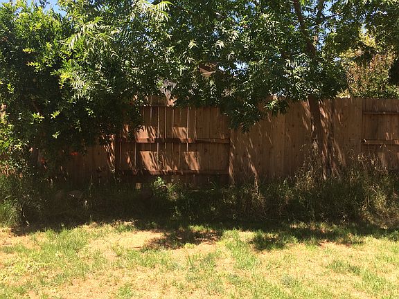 4th image of 704 Benteen Way