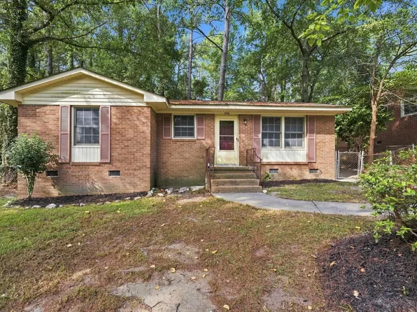908 Woodale Cir, Columbia, SC 29203