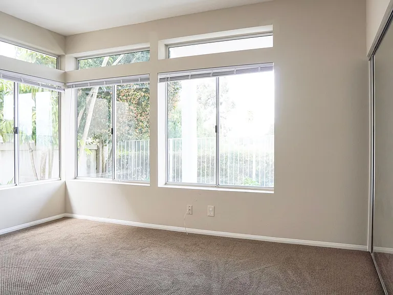 24901 Seagate Dr — Photo 16
