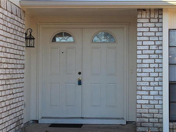2nd image of 4901 Roberts Dr