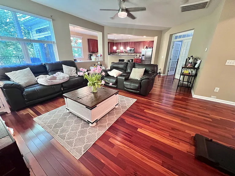 Family Room -Current- Picture 4
