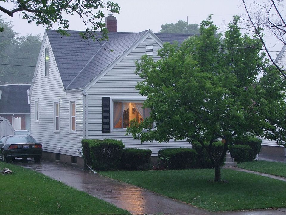 2nd image of 521 46th St