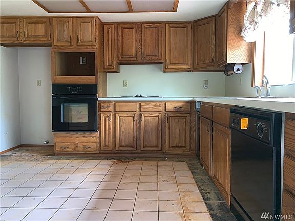 2nd image of 4821 65th Ave NE
