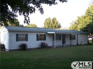 3005 Oak Grove Church Rd, Bethpage, TN 37022