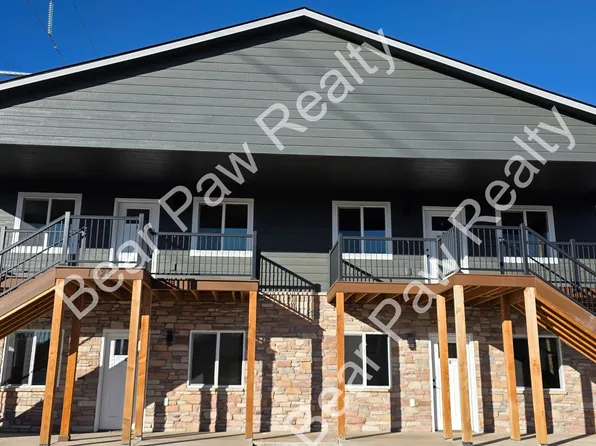 1026 Center Dr