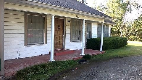 1st image of 330 E Courtland St