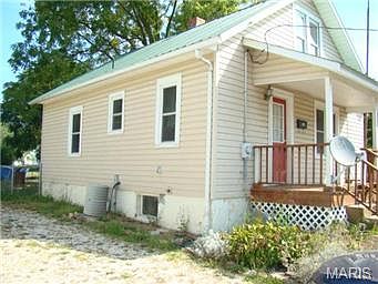 4th image of 605 Pear Ave