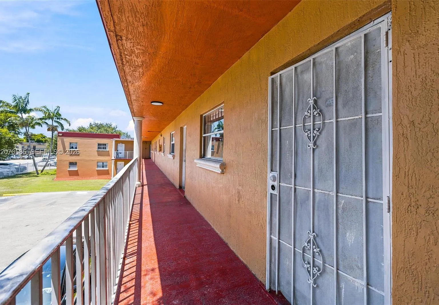 Bella Luna Condo — Photo 1