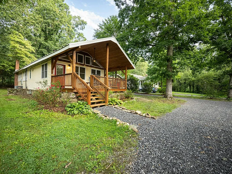 809 Montreat Rd — Photo 34