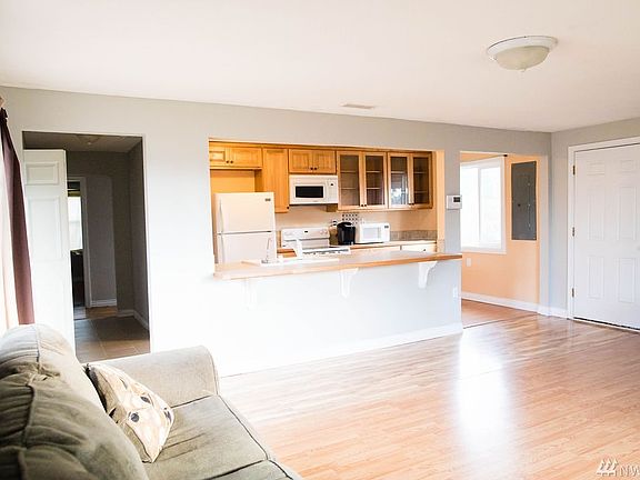 5th image of 9212 Fawcett Ave