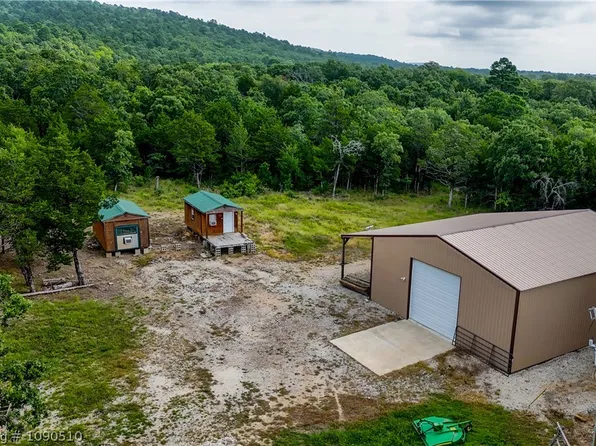 8910 Burris Valley Rd, Pittsburg, OK 74560