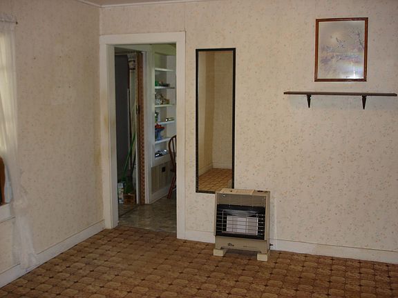4th image of 146 Polk 76 W