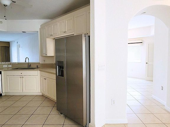 4th image of 7715 Southampton Ter APT 215