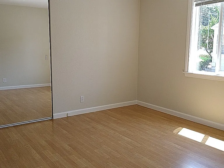 735 San Carlos Ct — Photo 6