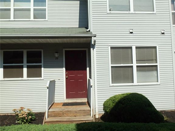 2nd image of 29 Kensington Dr #29