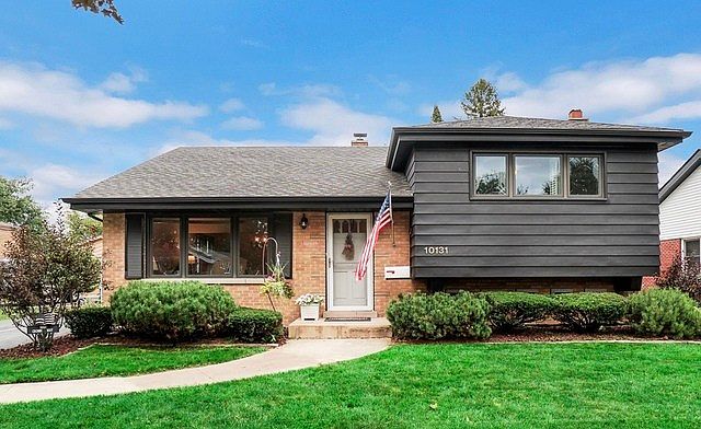 1st image of 10131 S 53rd Ave