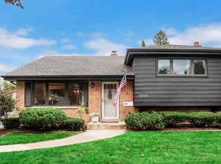 10131 S 53rd Ave, Oak Lawn, IL