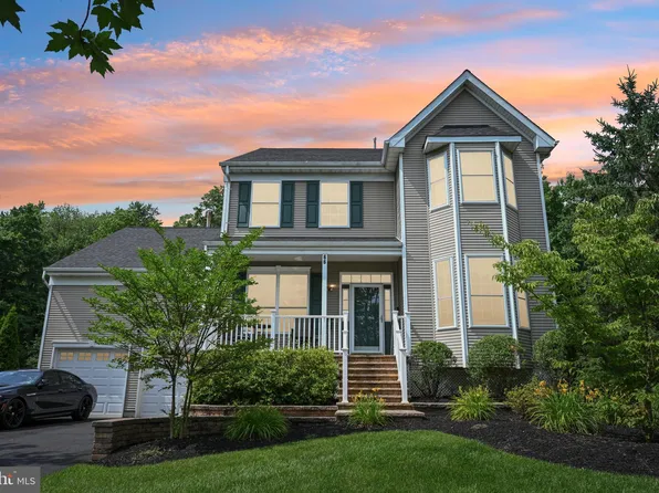 66 Bailly Dr, Burlington, NJ 08016