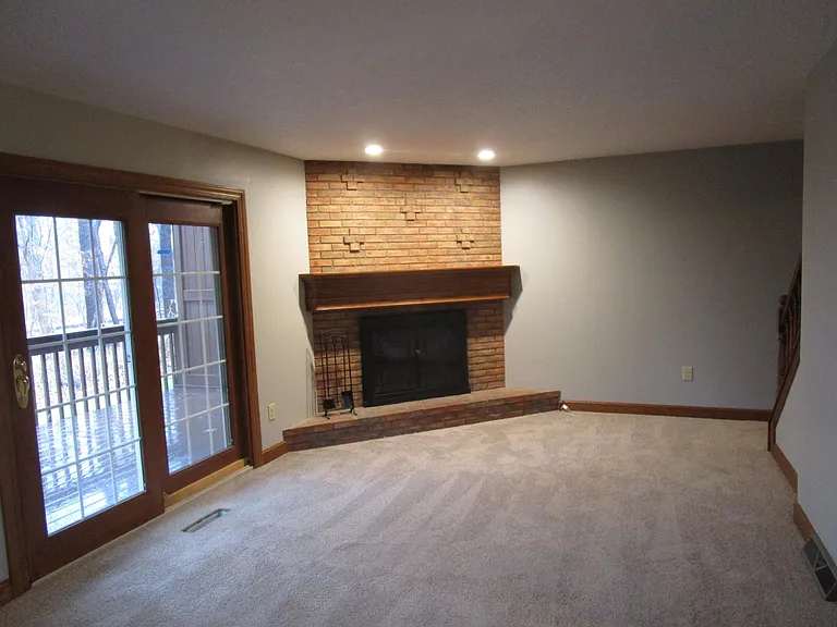 5045 Johnnycake Rdg NE — Photo 5