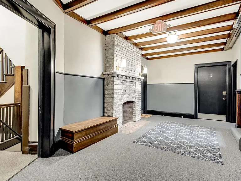 2107 Hennepin Ave #4 — Photo 3