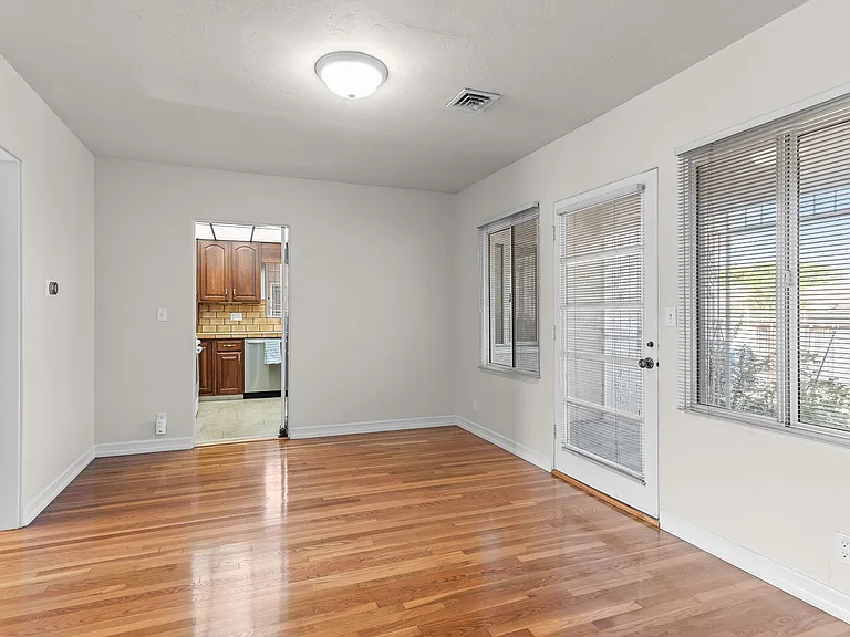 4734 College Ave — Photo 13