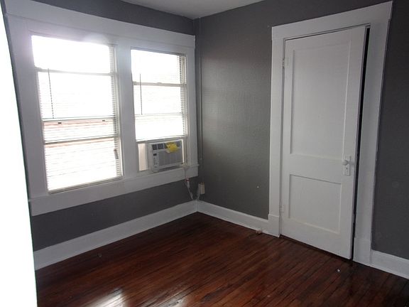 5th image of 114 7th St N APT 16