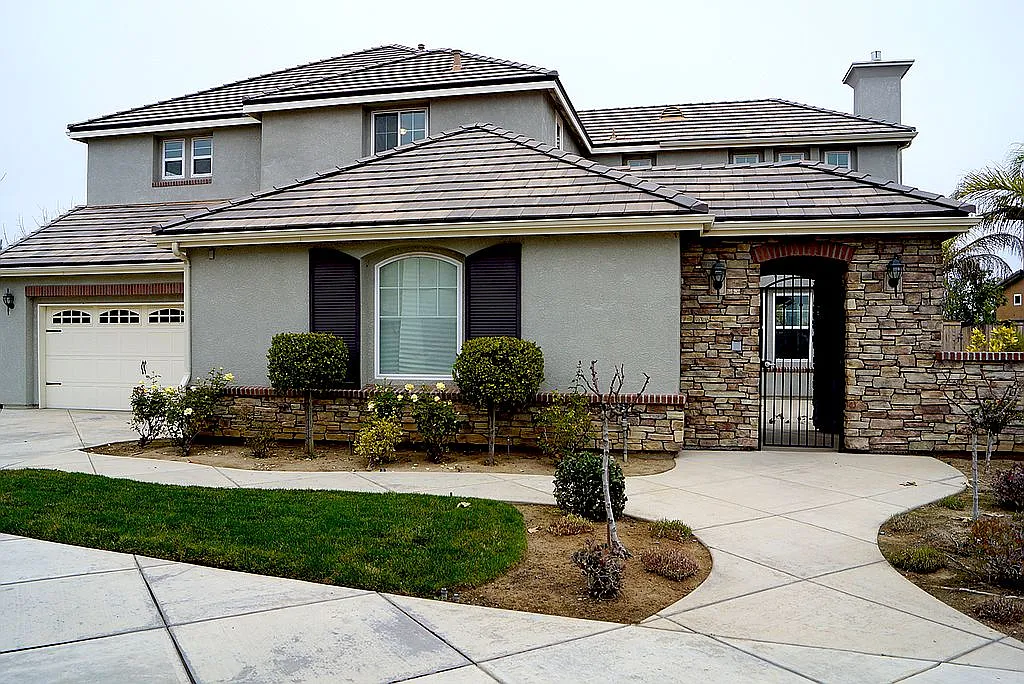 4175 N Newport Bay photo 1
