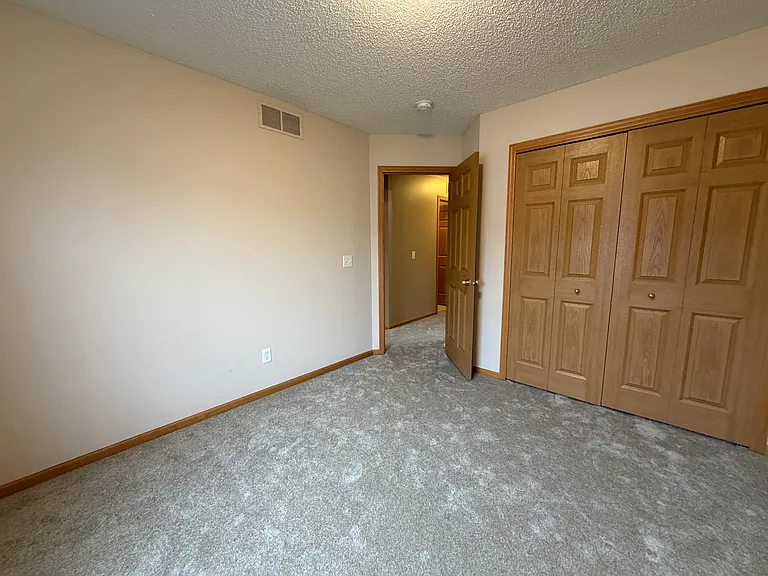 11007 Oak Grove Cir #B — Photo 18
