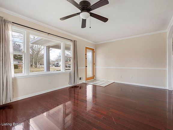 3rd image of 3600 Seton Hill Dr