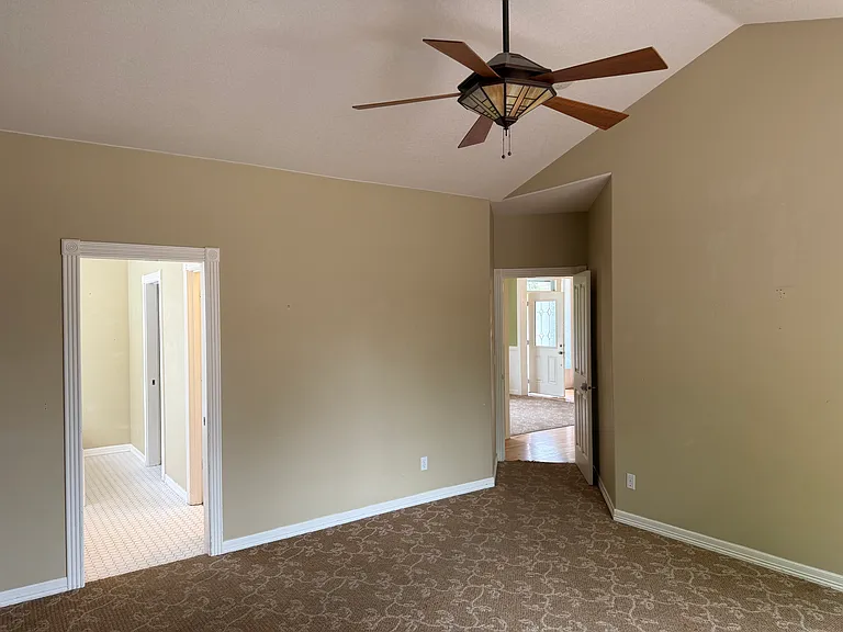 3228 N Main St — Photo 11