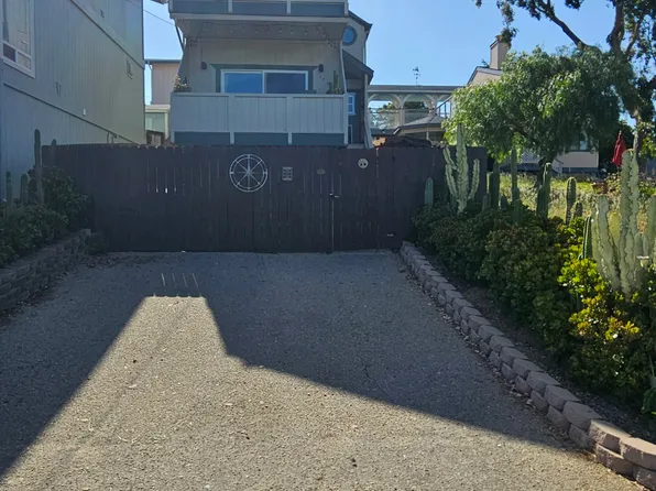 (undisclosed Address), Cambria, CA 93428