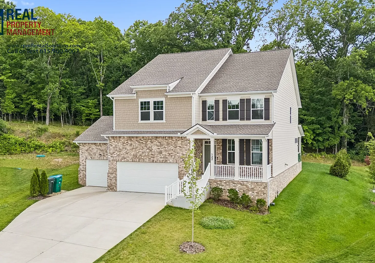 Luxury 5 bd 3 bath with office, bonus room and 3 car garage!! — Photo 2