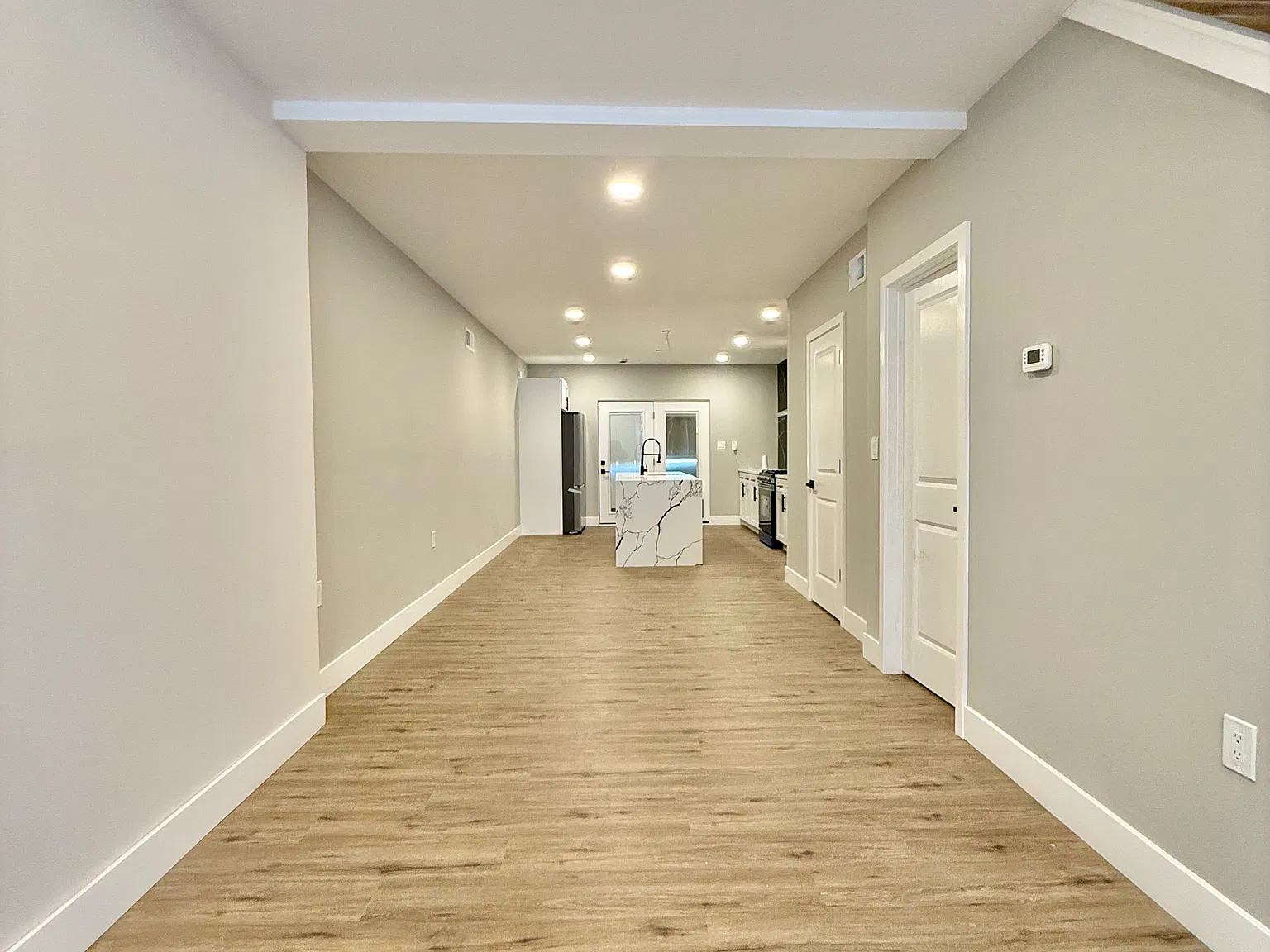 2 bed, 2.5 bath, 742 sqft, $1,800 — Photo 3