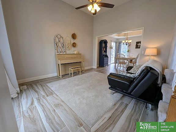 4th image of 14021 Camden Ave